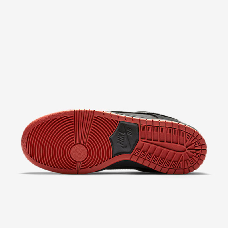 Sb dunk black pigeon hotsell